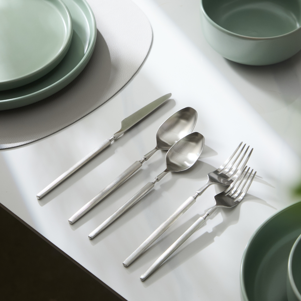 Evalyn Flatware
