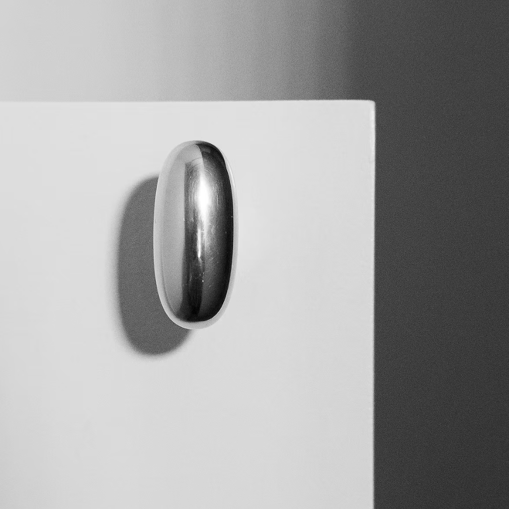 Blunt Knob