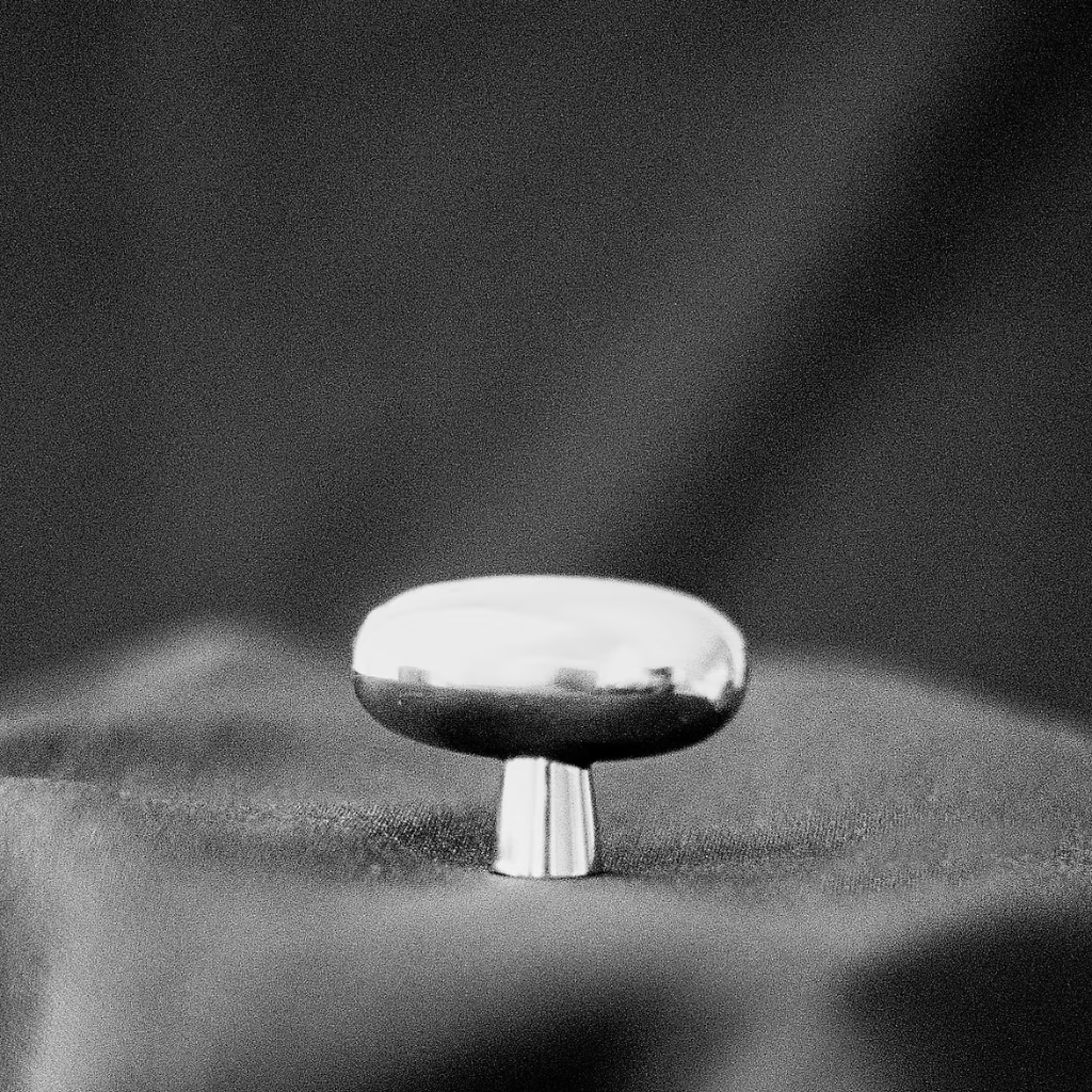 Blunt Knob