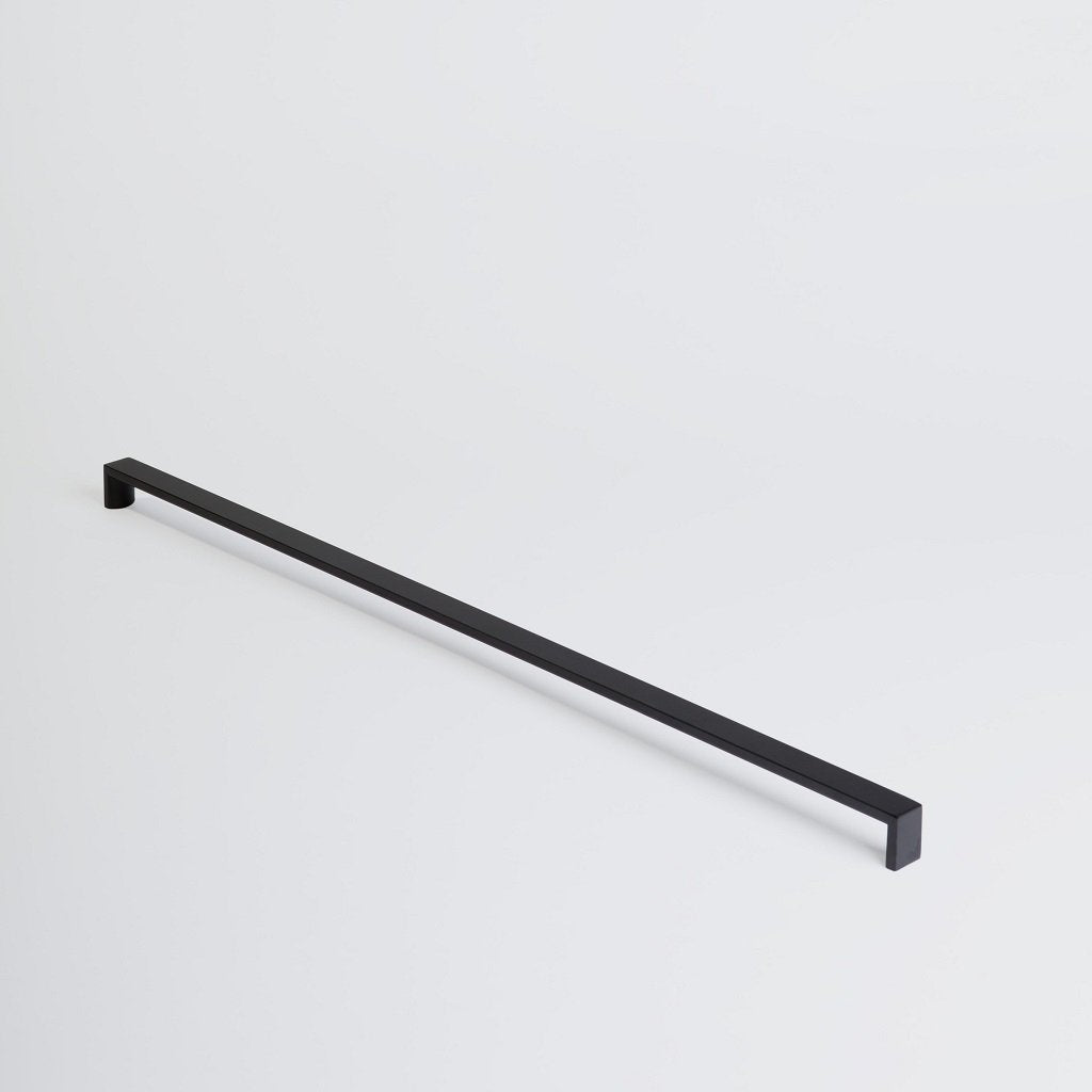 Charlie Contour Appliance Pull